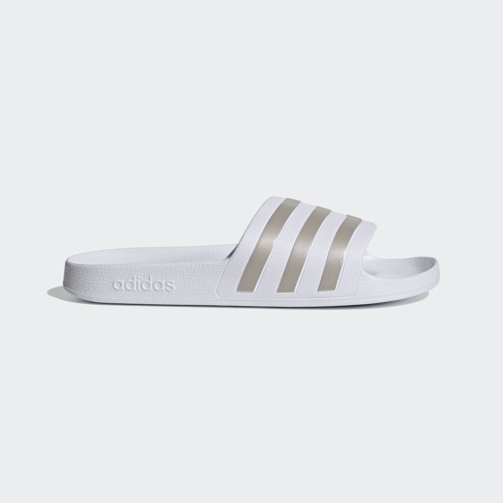 

Шлепанцы Adidas Adilette Aqua Slides, цвет Cloud White/Platinum Metallic/Cloud White