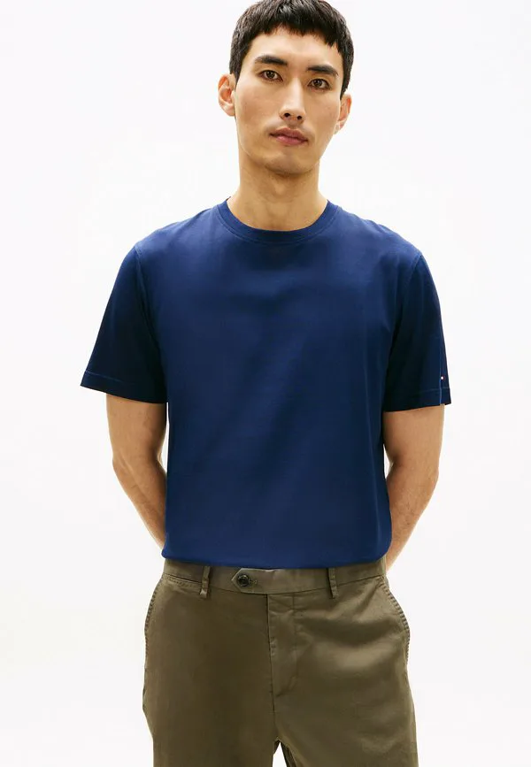 Классическая повседневная футболка с круглым вырезом в стиле smart casual Tommy Hilfiger, Navy Iris