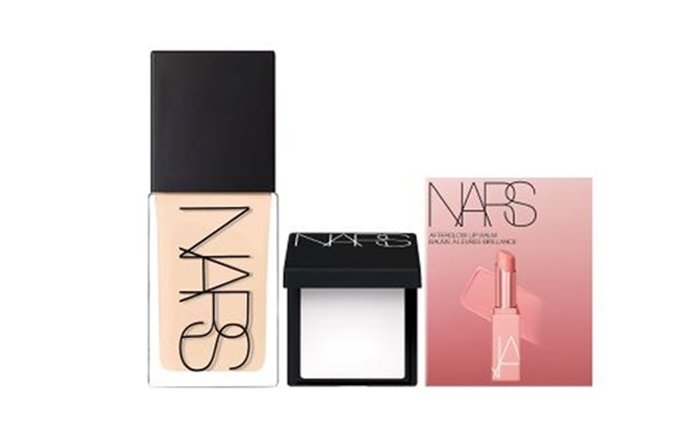 

Набор тональных основ Square Bottle натуральный питательный выравнивающий тон кожи NARS