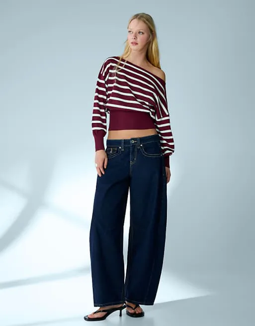 

Бордовый джемпер с асимметричным воротником Bershka