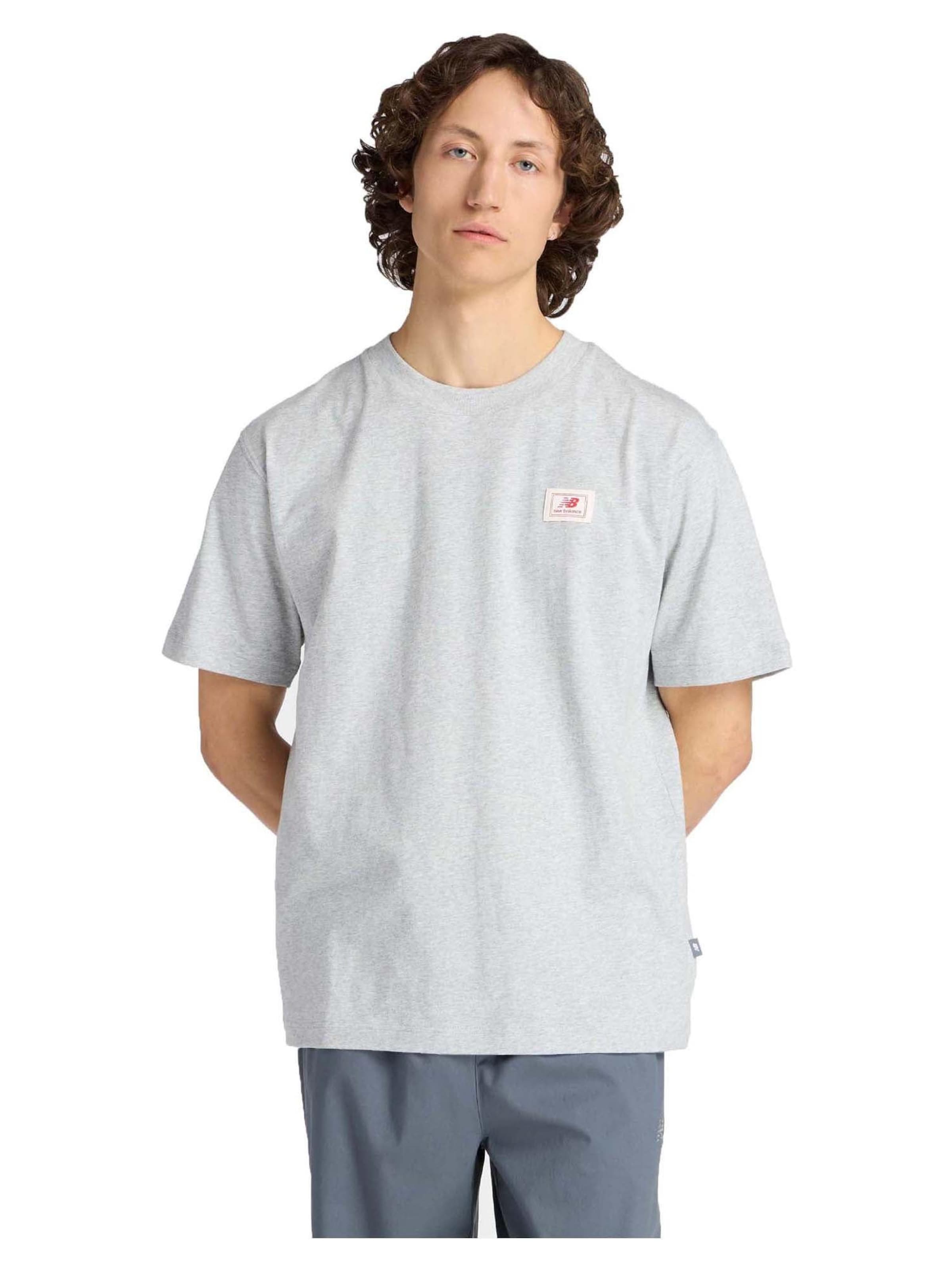 

New balance Футболка в цвете Greige