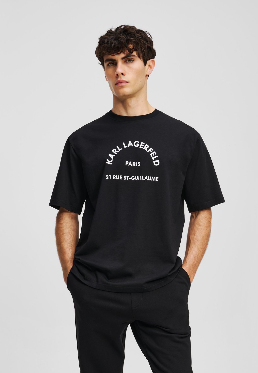 

Футболка с принтом RUE ST-GUILLAUME KARL LAGERFELD, черный