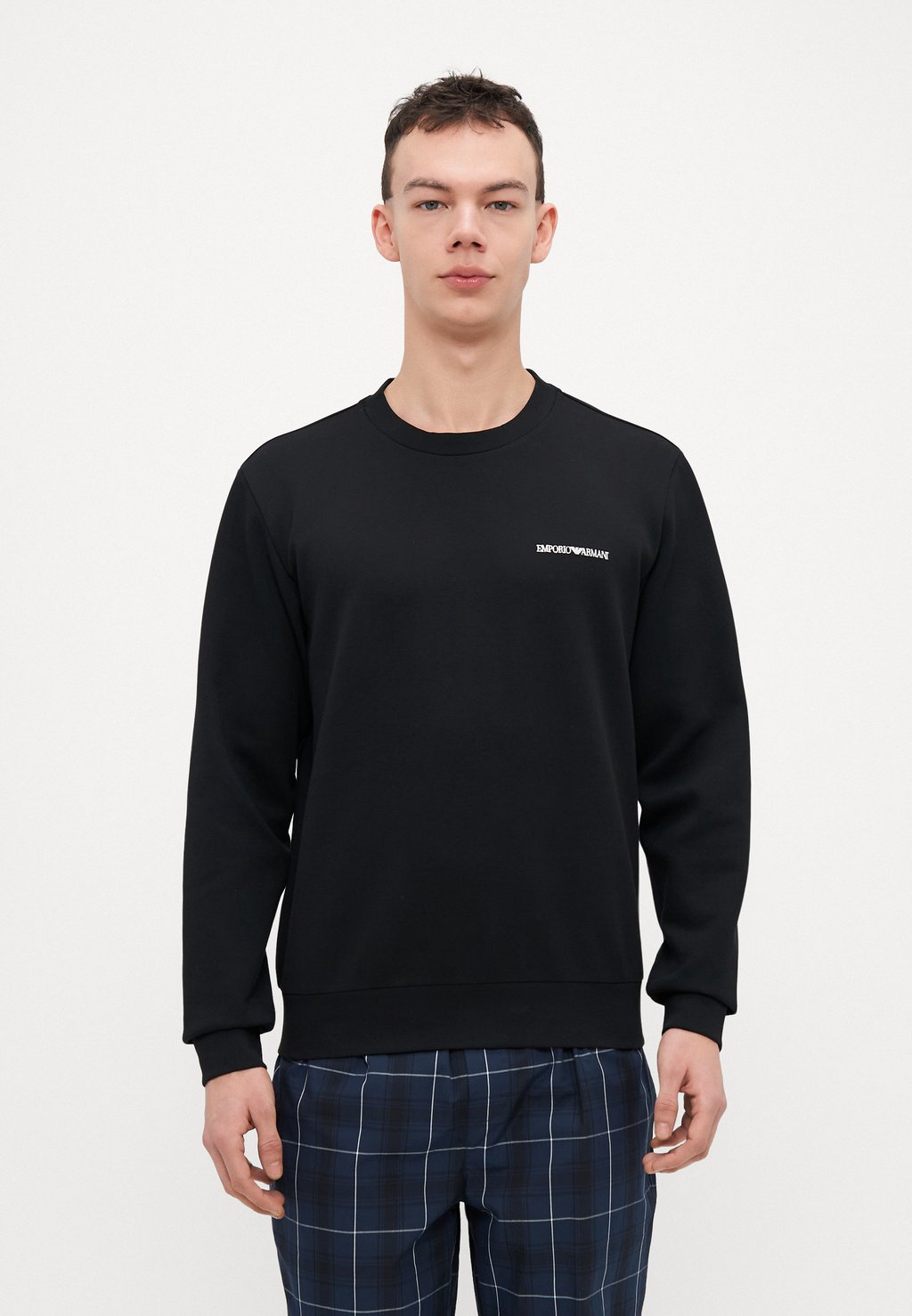 

Верх пижамы CREW NECK SWEATSHIRT Emporio Armani, черный