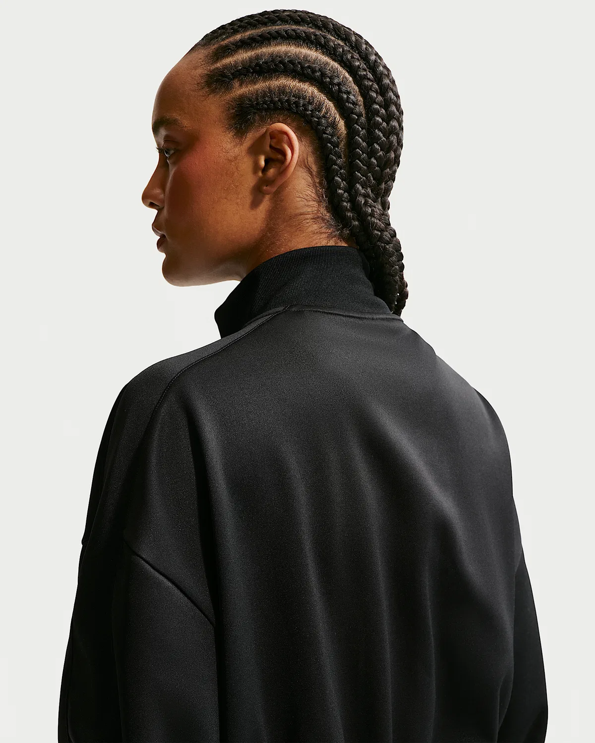Женская ветровка Nike Sportswear, Black/Black/Chalk — фото 2