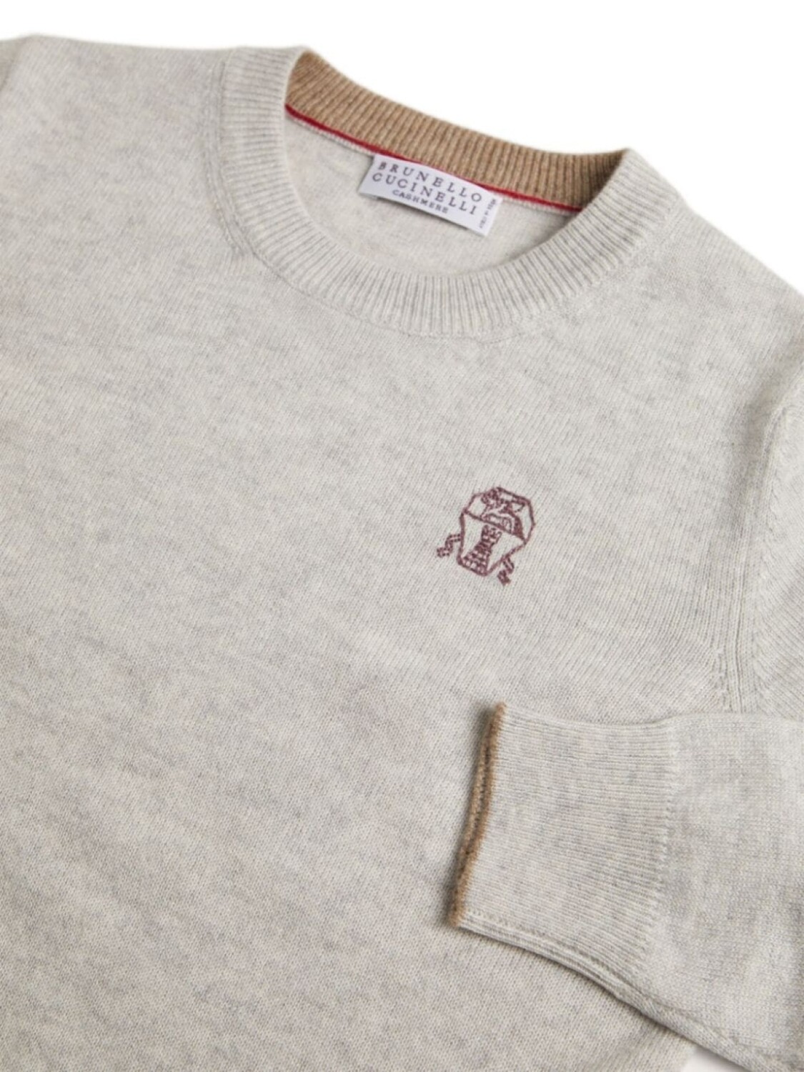 Brunello Cucinelli Kids кашемировый джемпер с вышитым логотипом, нейтральный цвет — фото 3