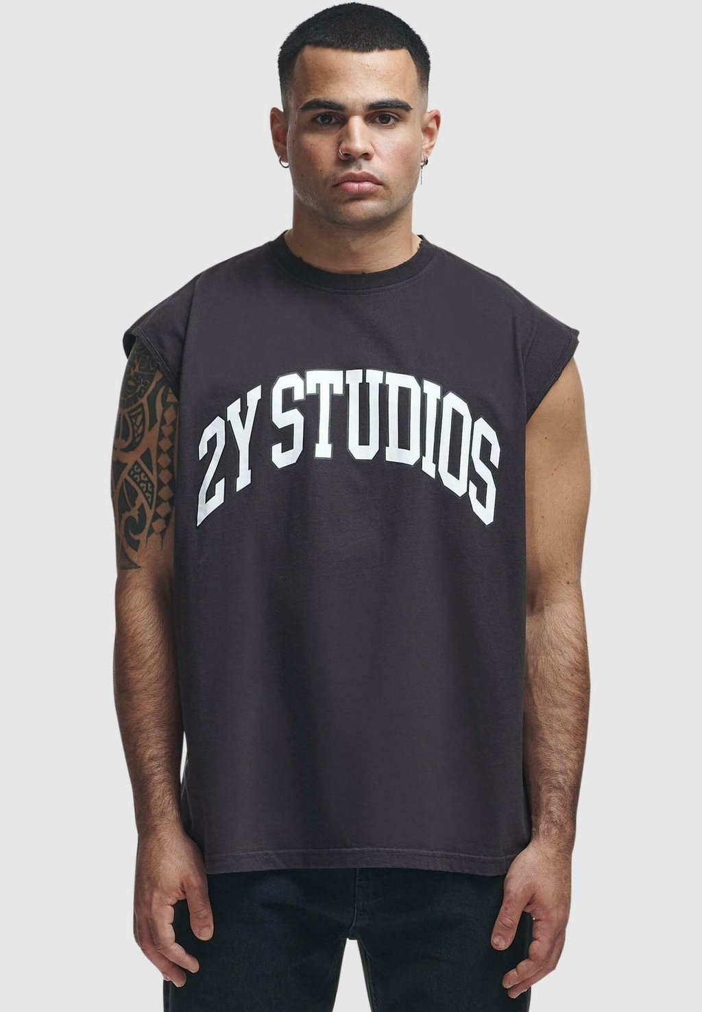 

Футболка с принтом Logo 2Y Studios, цвет washed black