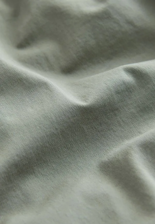 Классические зауженные брюки-карго Next, Sage Green — фото 2