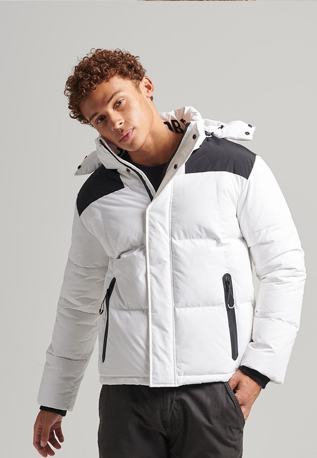 

Зимняя куртка Superdry, цвет optic