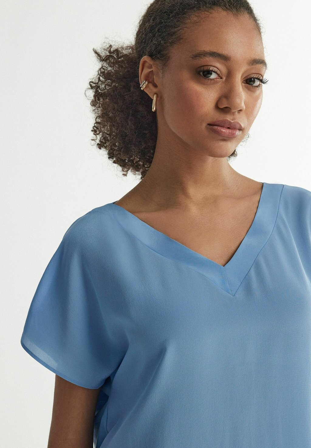 

Базовая футболка Falconeri, цвет Mottled Light Blue