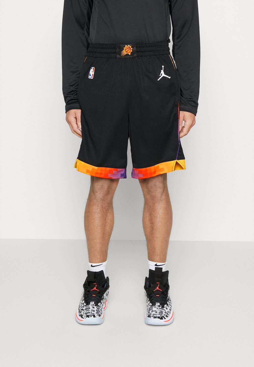 

Спортивные шорты Nike NBA PHOENIX SUNS STATEMENT SWINGMAN, цвет Black/White