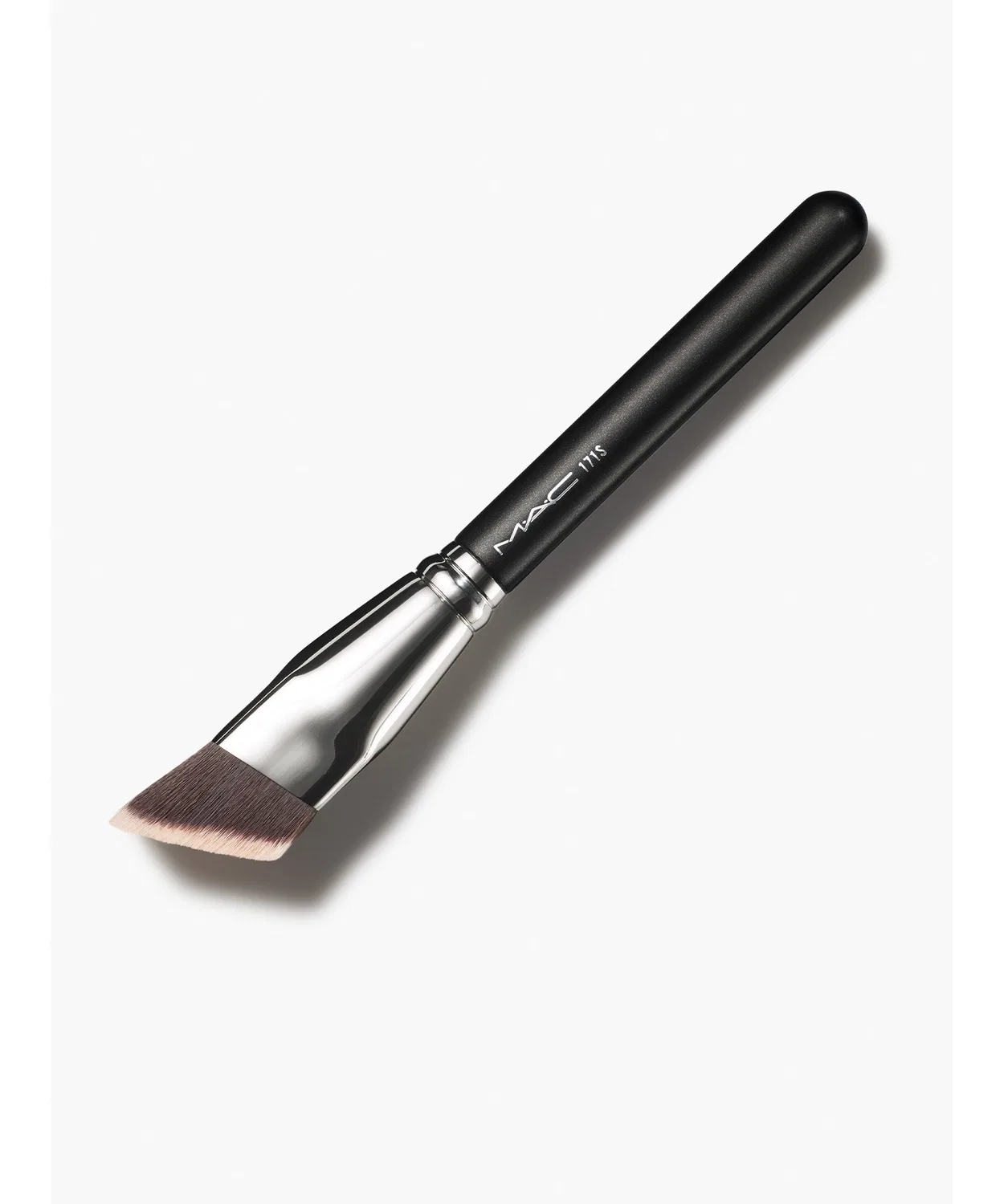 Кисть для лица M·A·C Smooth Edge All Over Face Brush #171S