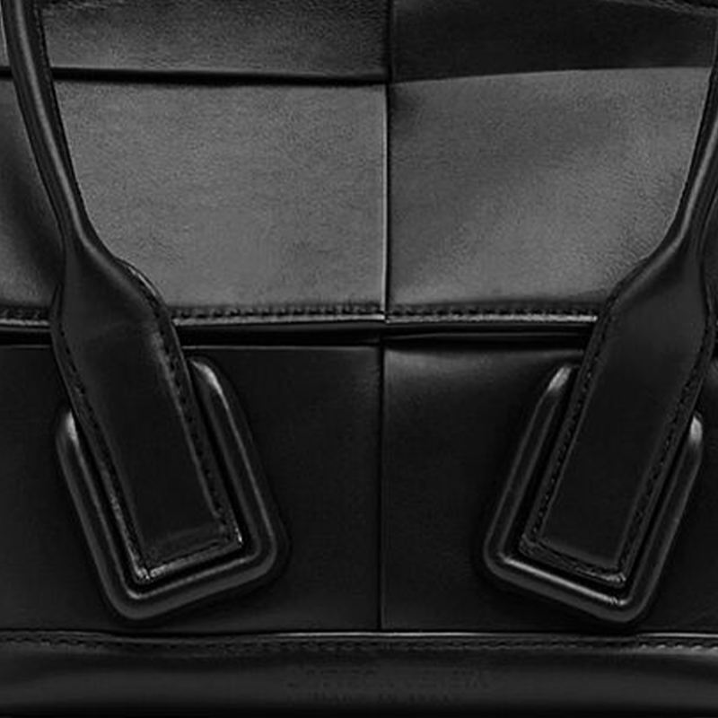 ARCO Кожаная Сумка Через Плечо, Мини Сумка Женская Черная Bottega Veneta — фото 2
