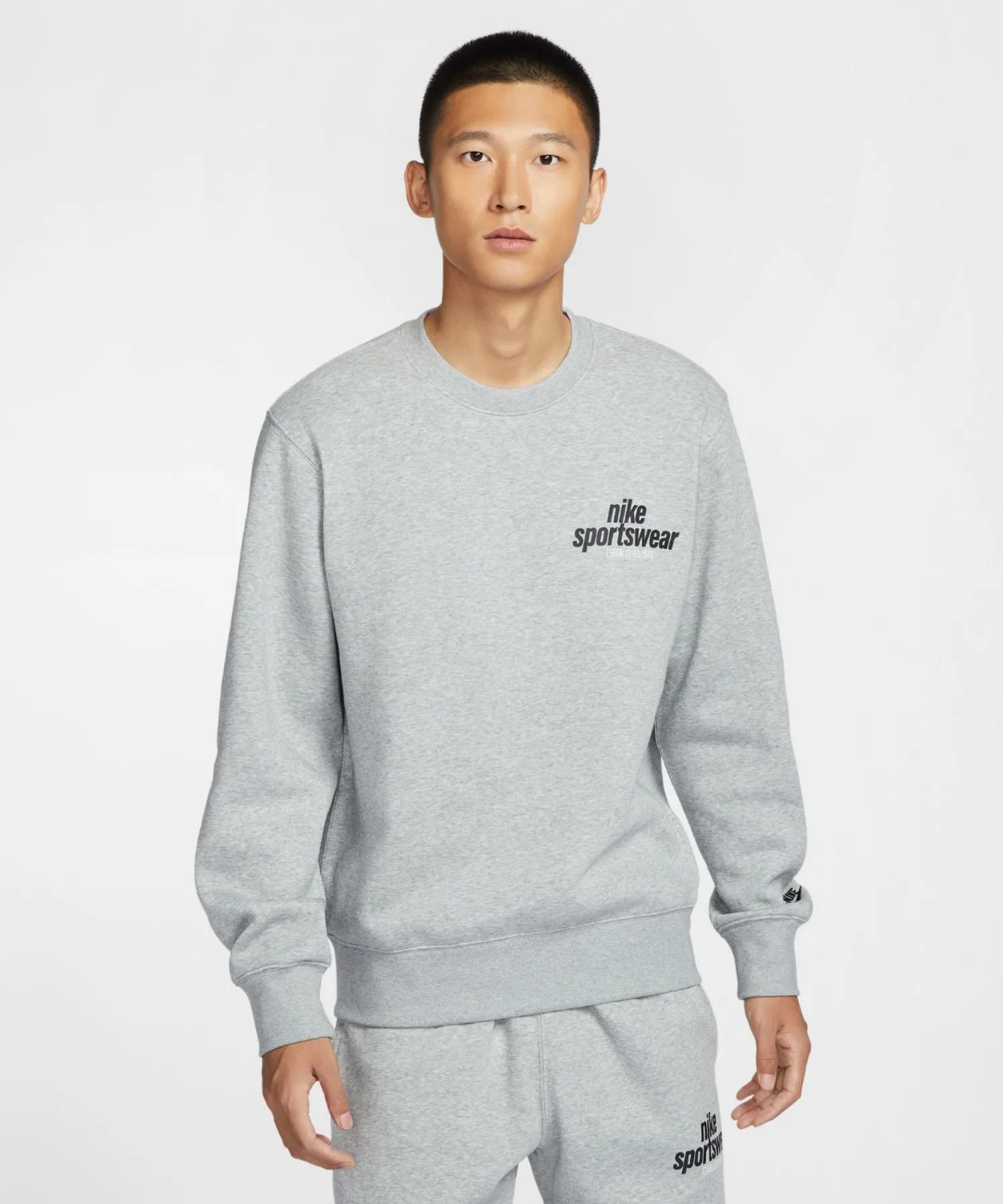 《В наличии комплект》 Мужская флисовая толстовка Nike Club HJ2174-063 темно-серого цвета