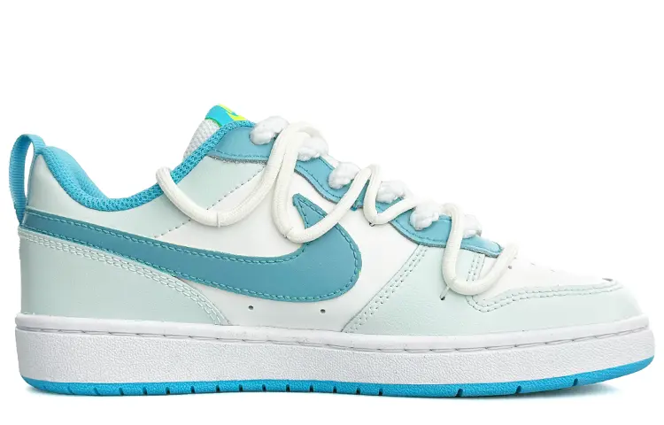 

Женские кроссовки для скейтбординга Nike Court Borough, Light Blue