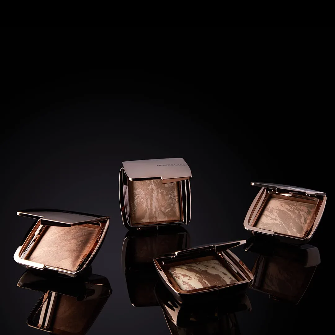 Бронзер Hourglass Ambient Lighting Bronzer в оттенке Luminous Bronze Light. Хайлайтер-бронзер для естественного эффекта загара., Luminous Bronze Light — фото 2