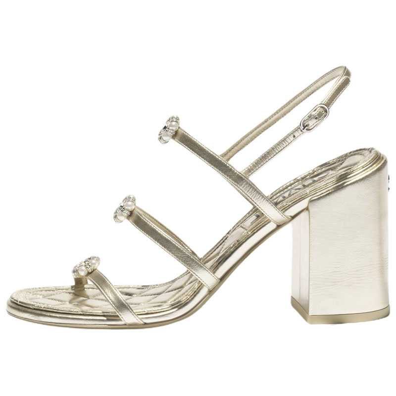 26C Сандалии на одной застежке 9,5 см женские золотые CHANEL, original shoe box not included
