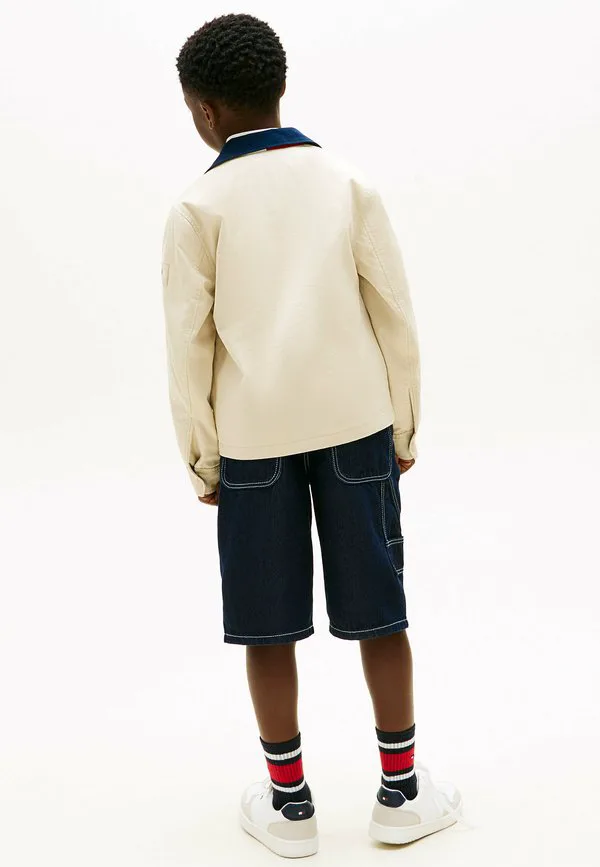 Простая летняя куртка с контрастным воротником и застежкой-молнией. Tommy Hilfiger, Classic Beige — фото 3