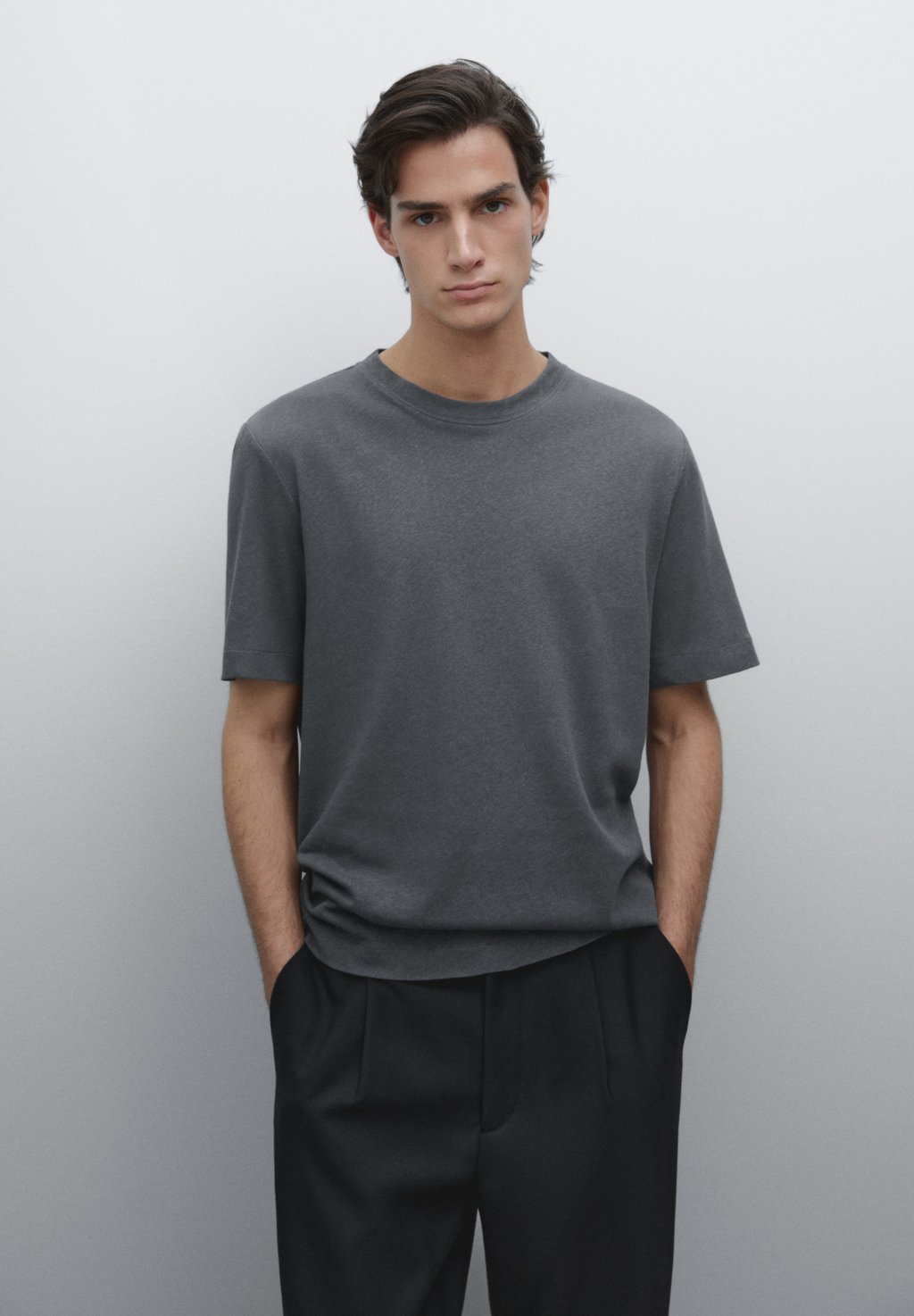 

Базовая футболка SHORT SLEEVE Massimo Dutti, серый