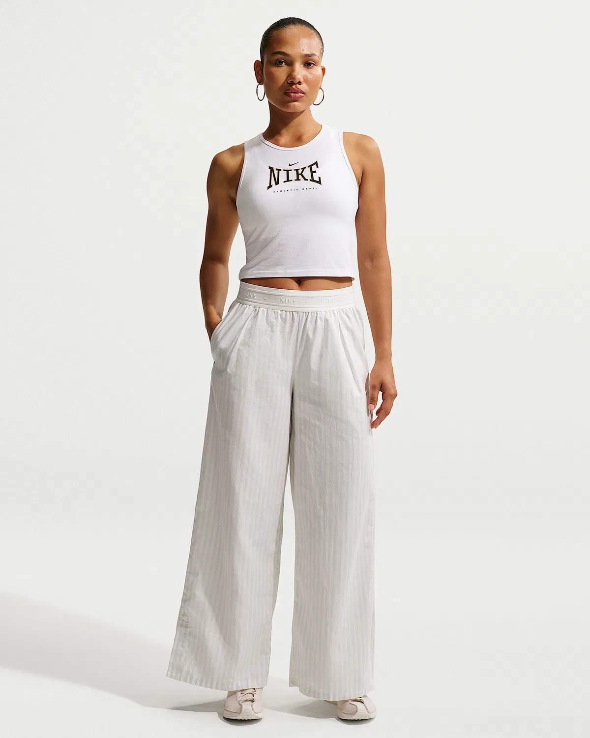 Женский облегающий укороченный топ Nike Sportswear, White — фото 4