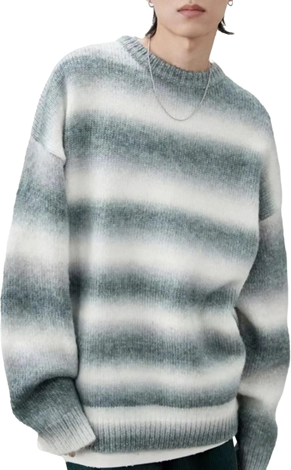 

Мужской свитер с полосками и принтом