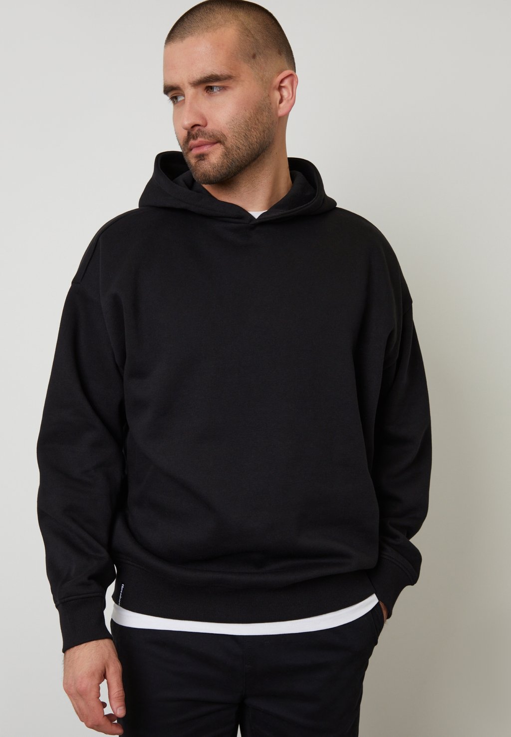 

Толстовка OVERSIZED FLEECE HOODY MARS con cappuccio Threadbare, черный