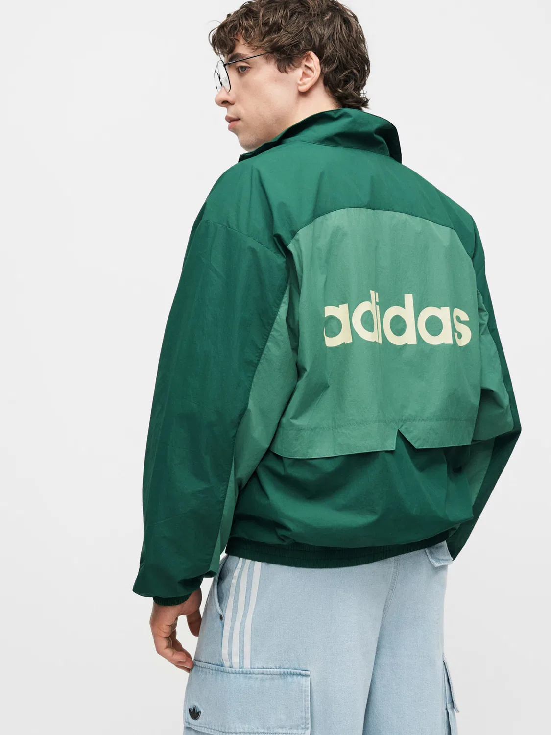 Куртка Adidas Originals Between-Season Munich 93 в нефритовом и темно-зеленом цветах — фото 4