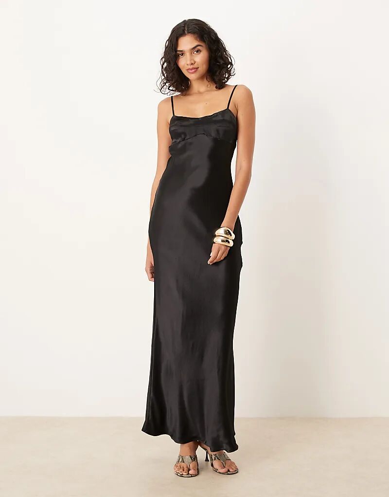

Платье макси из атласа ASOS DESIGN с отделкой на груди, черное