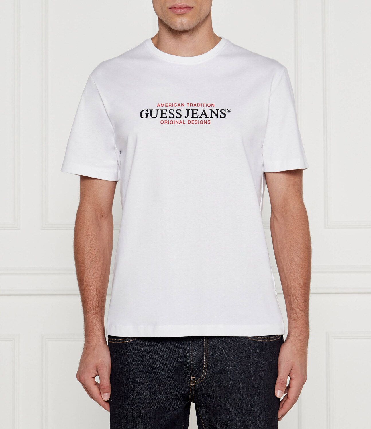 

Футболка Guess Jeans Regular Fit, белый