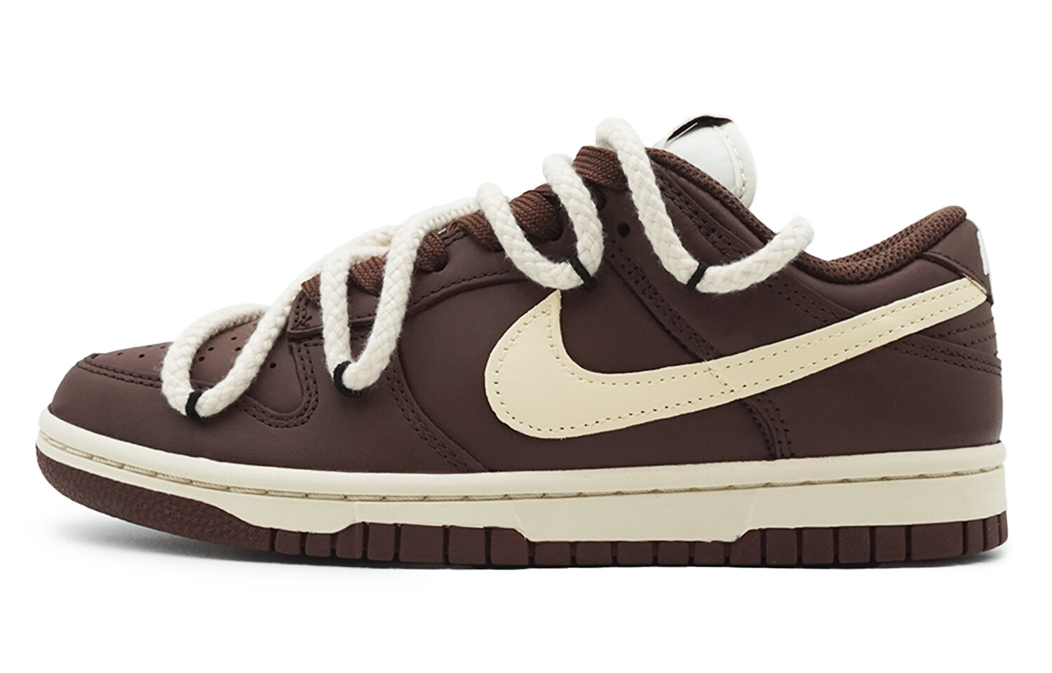 

Кроссовки Nike Dunk Skateboarding Shoes Women's Low-top Brown/yellow, цвет Russet
