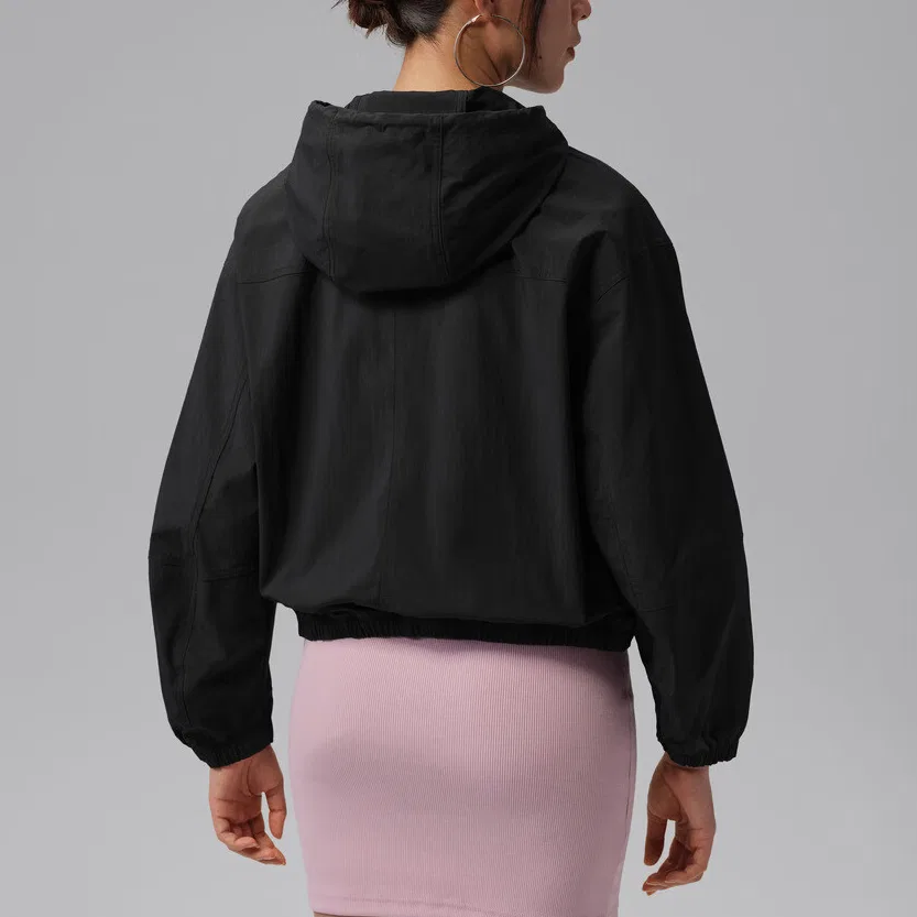 Куртка женская Black hooded moderate Jordan — фото 4