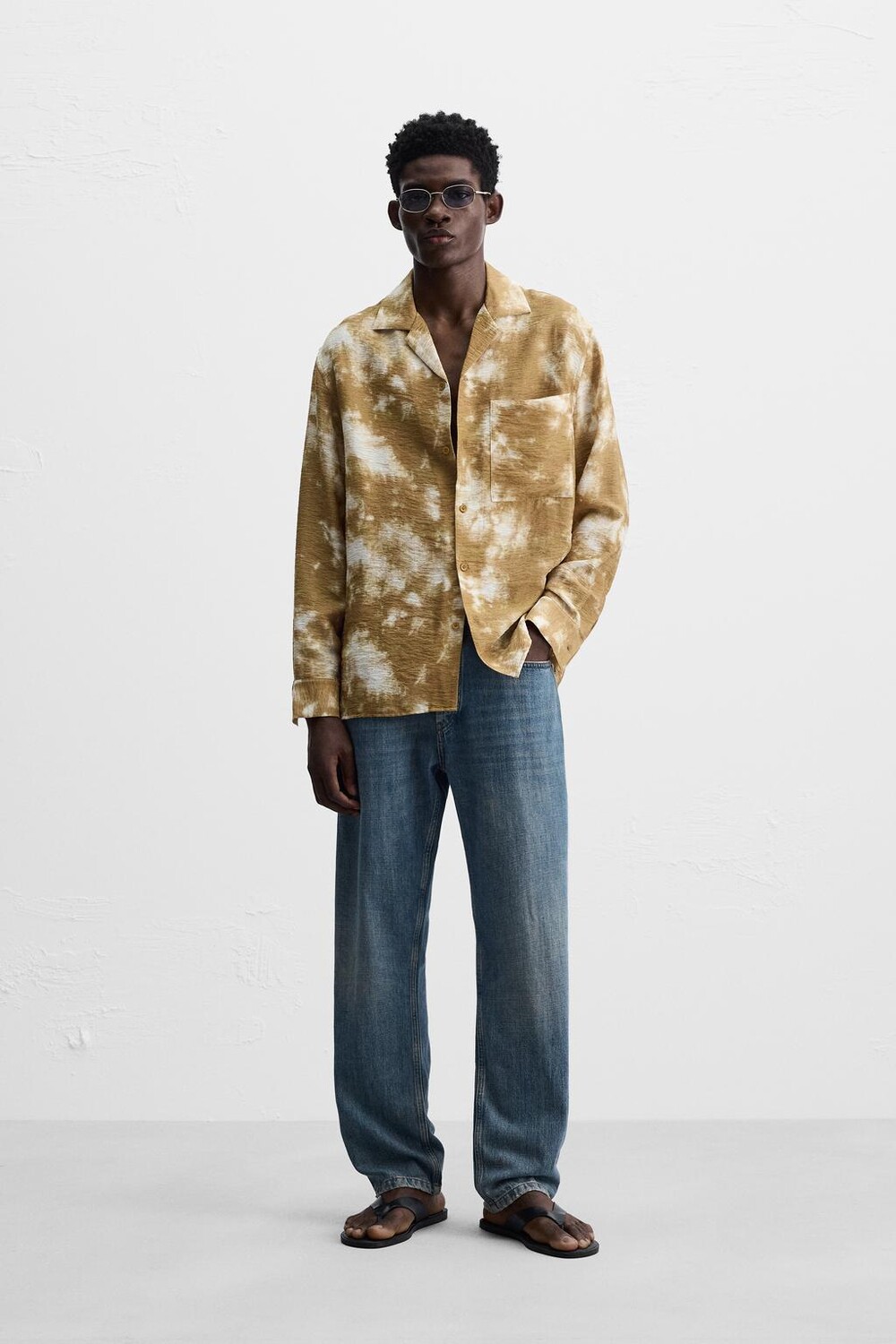 

Рубашка с принтом tie-dye ZARA, кэмел/белый
