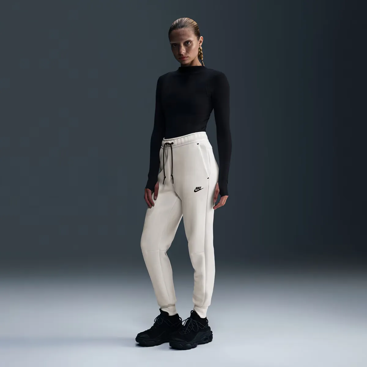 

Женская спортивная одежда Tech флисовые брюки Nike, белый