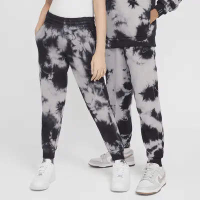

Джоггеры Nike Sportswear Club Fleece, цвет Light Smoke Grey/Black/Black