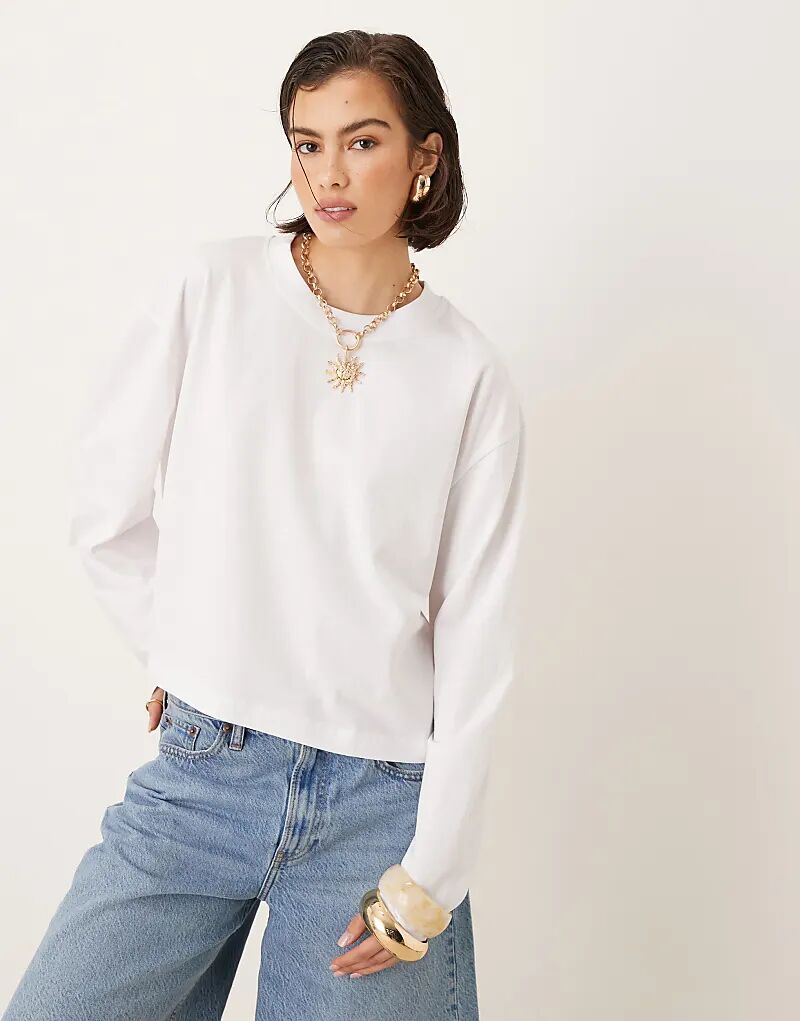 

Укороченная футболка свободного кроя с длинными рукавами ASOS DESIGN белого цвета