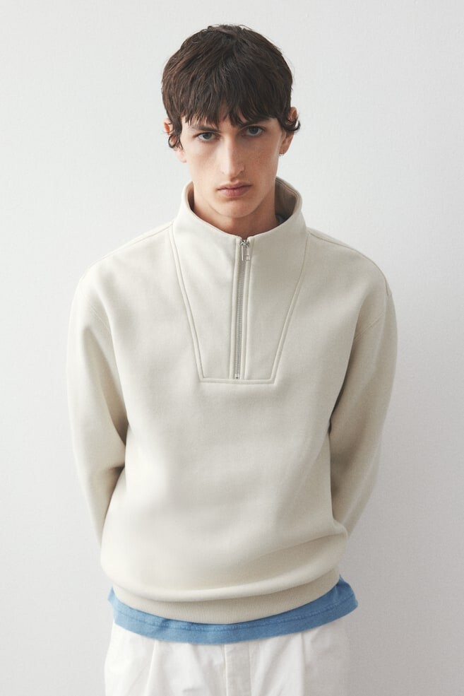 

Толстовка с застежкой-молнией, прямого кроя. H&M, бежевый