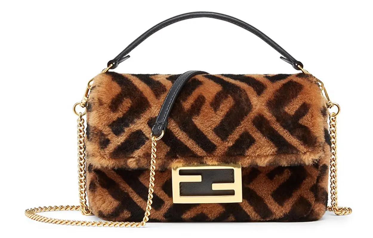 

FENDI Сумка сумка-багет из овчины