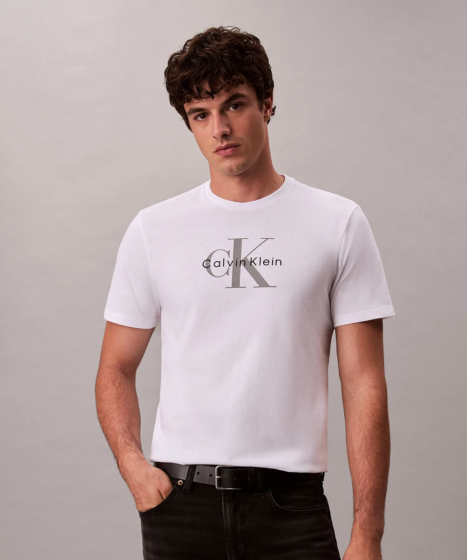 Унисекс футболка с монограммным принтом Calvin Klein белая — фото 4