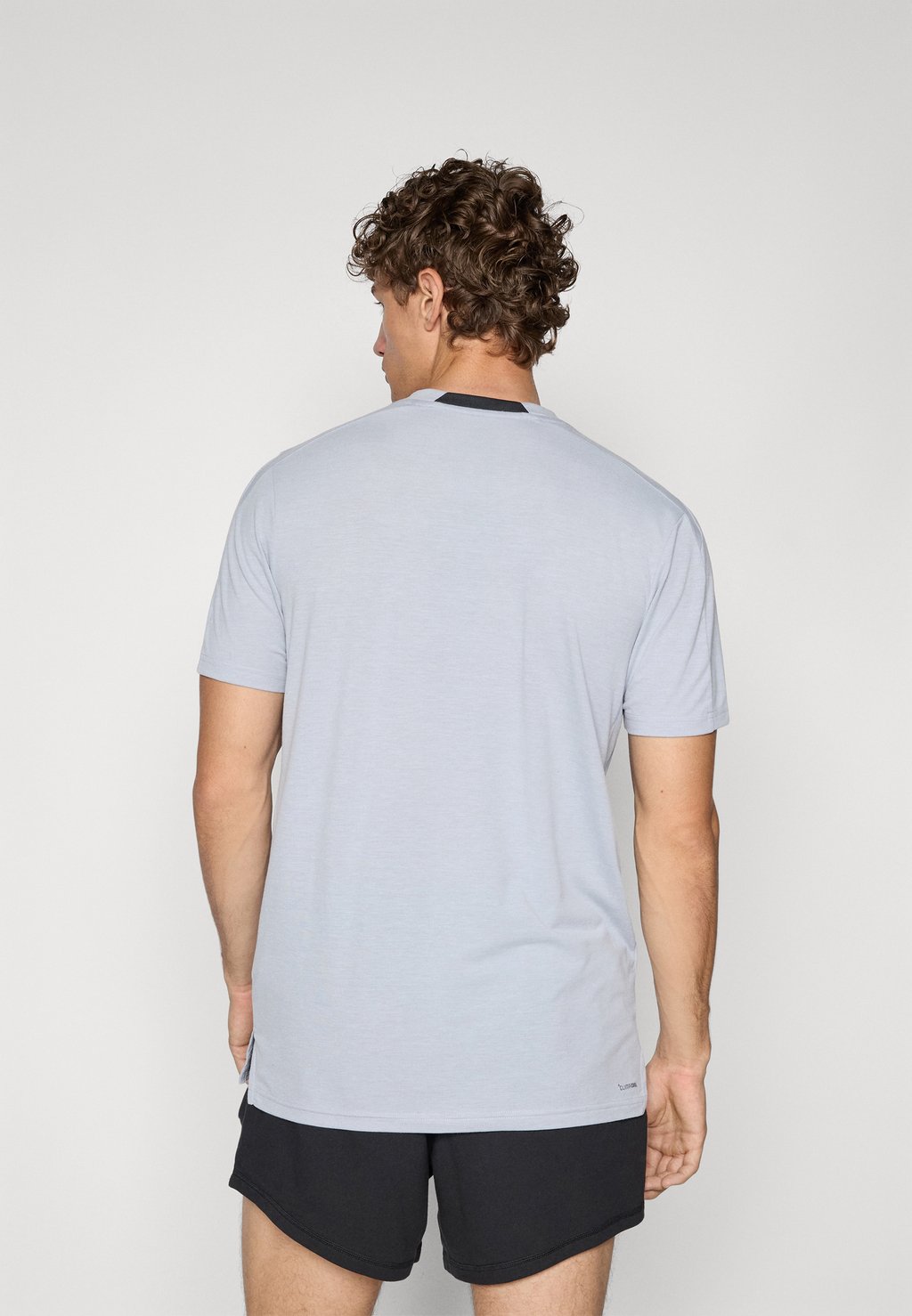 Спортивная футболка TEE Adidas Performance, серебряный — фото 3