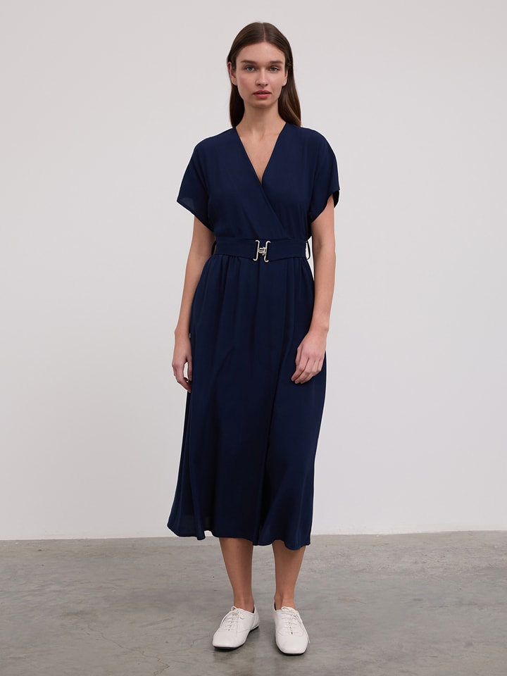 

Длинное платье BGN, темно-синий