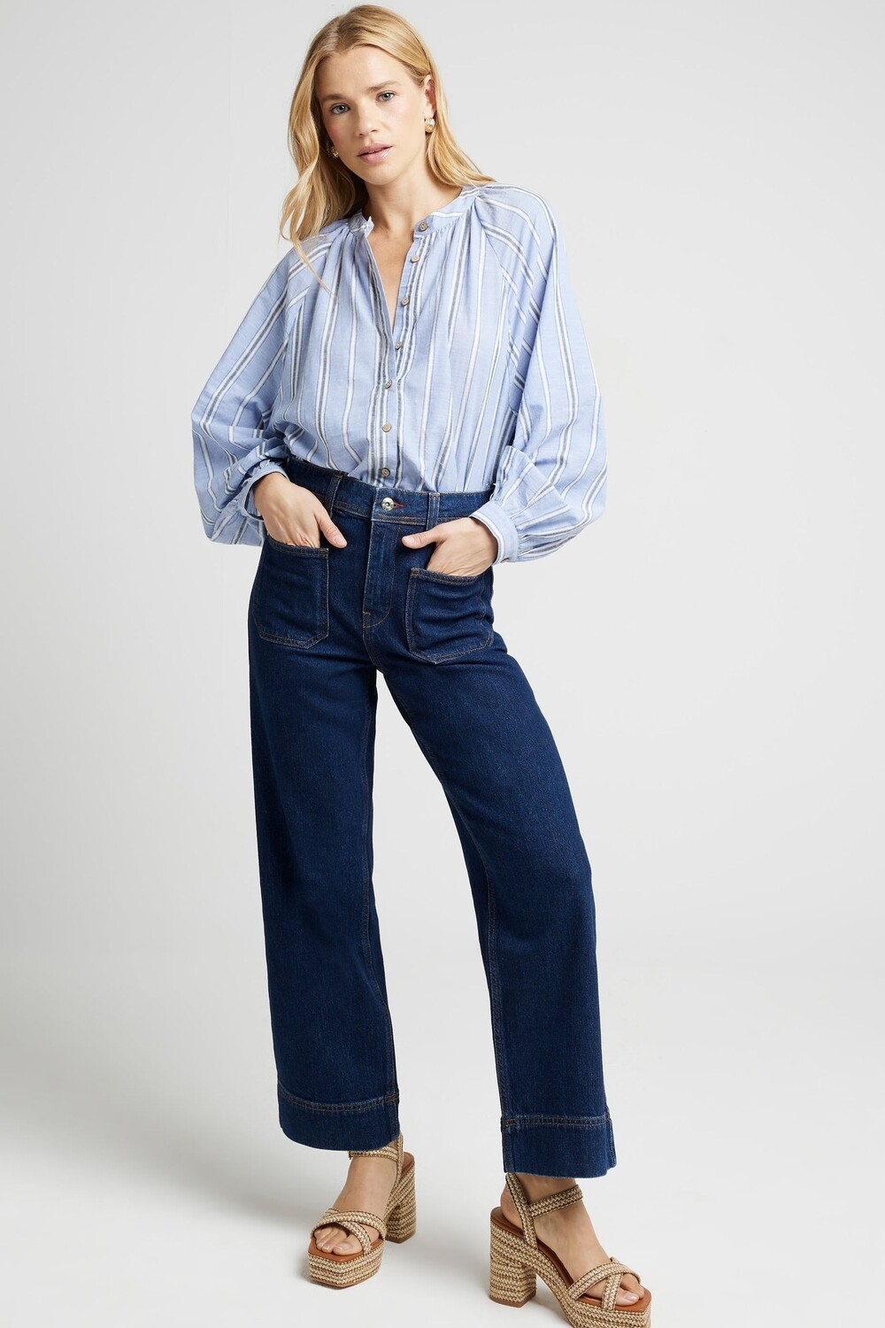 

Укороченные джинсы средней посадки с широкими штанинами River Island, синий