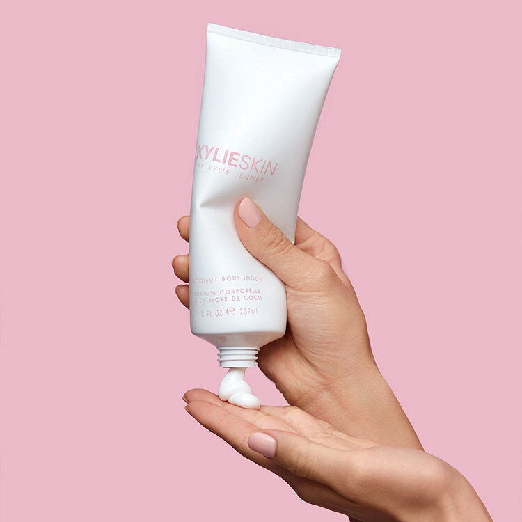 Кокосовый лосьон для тела Kylie Cosmetics Coconut Body Lotion — фото 3