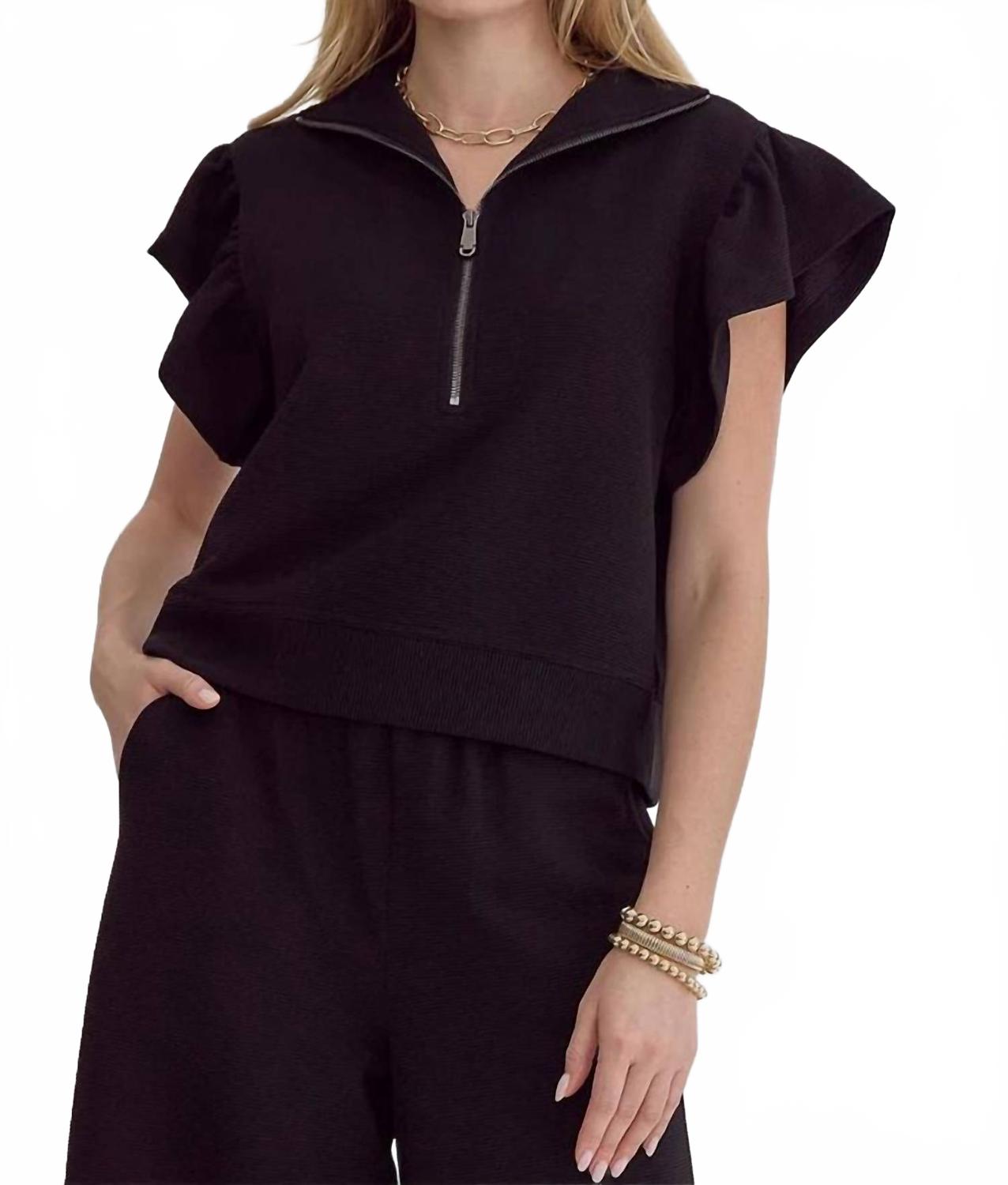 

Черный топ с фактурной отделкой и рукавами-фонариками Entro