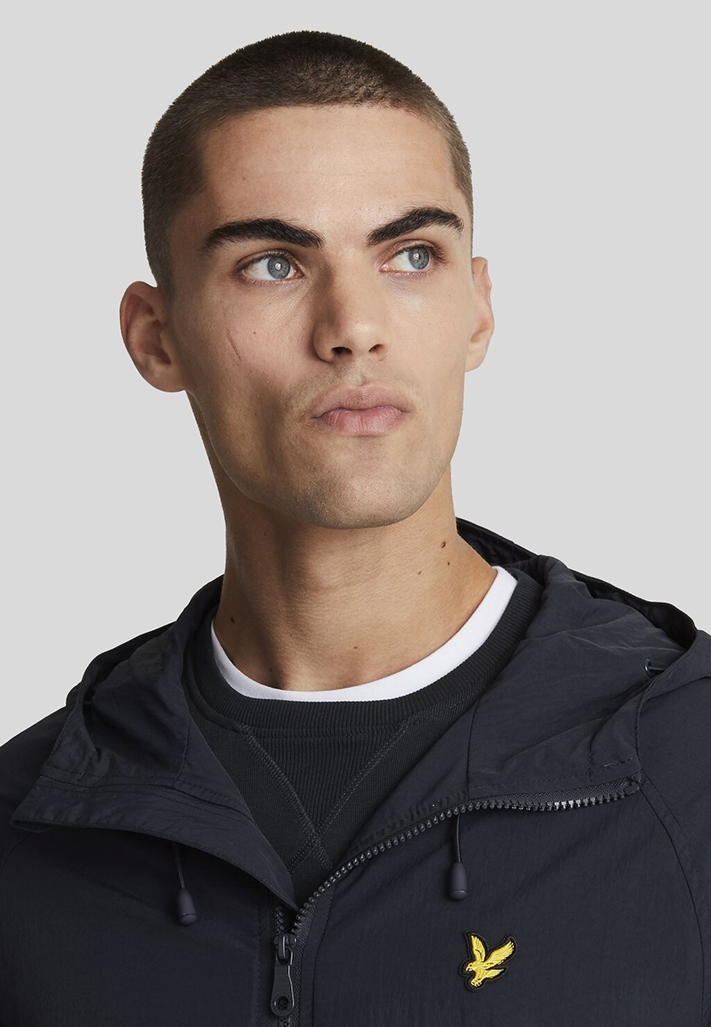 

Ветровка Lyle & Scott, темно-синий