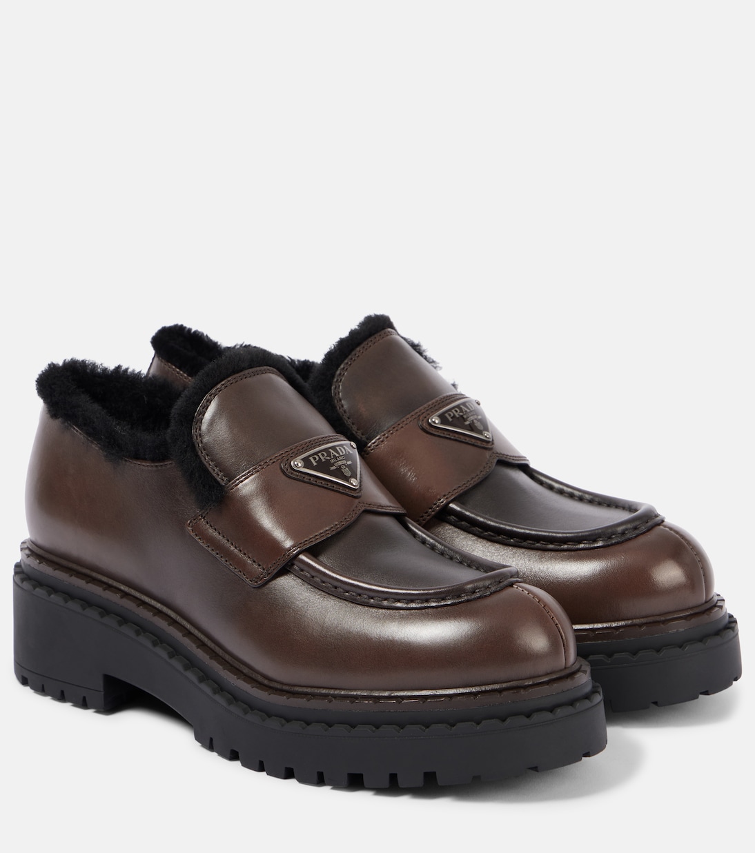 Лоферы из замши с подкладкой из овчины Prada, Moro