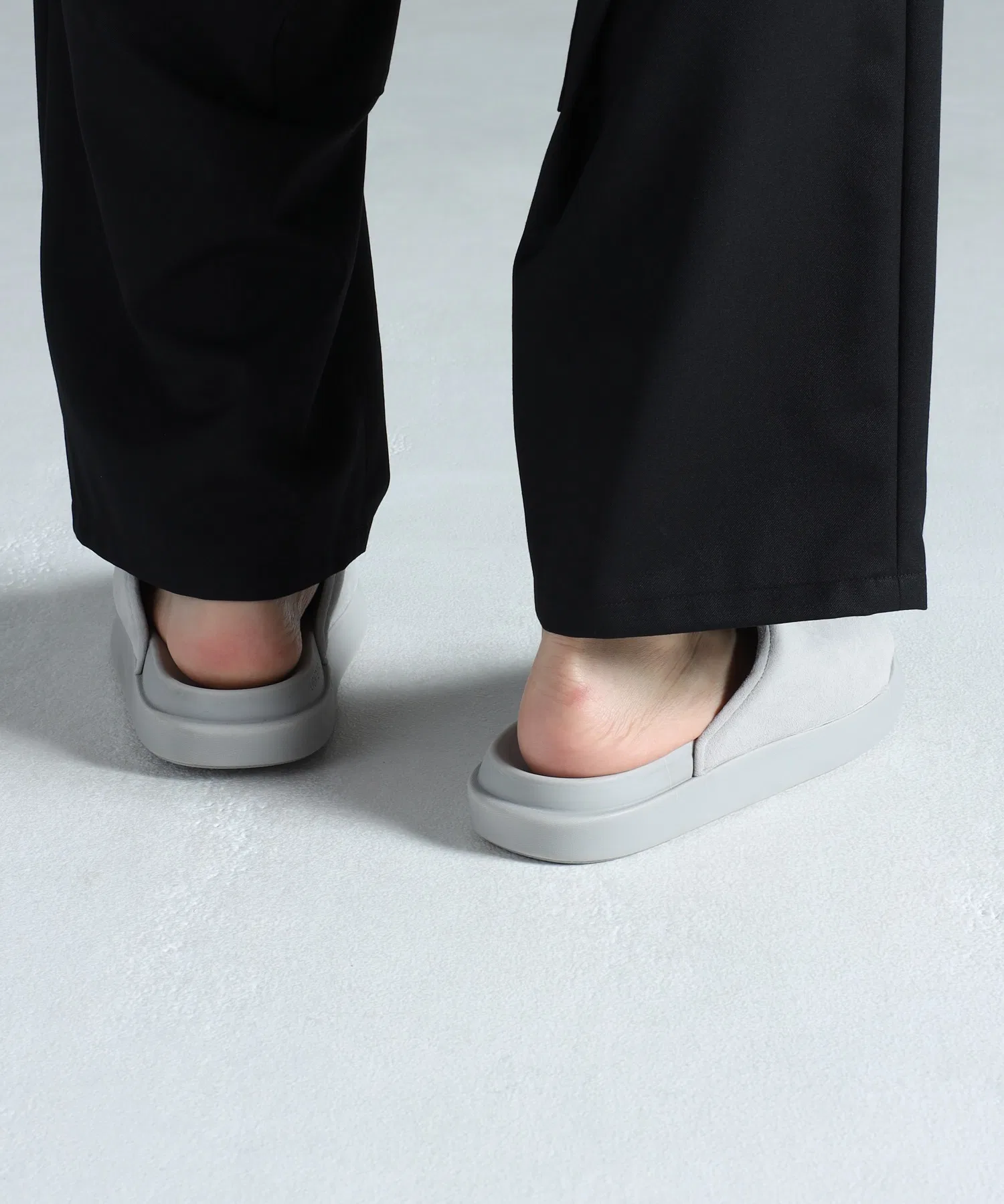 Унисекс кожаные сандалии Y-3 SLIDE серые — фото 3