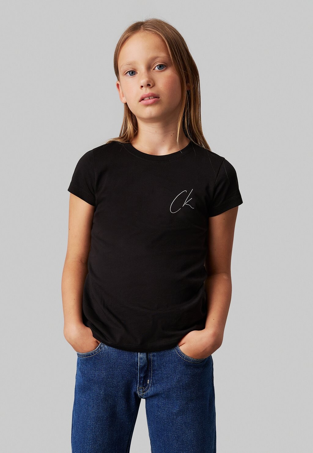

Футболка LOGO Calvin Klein, черный