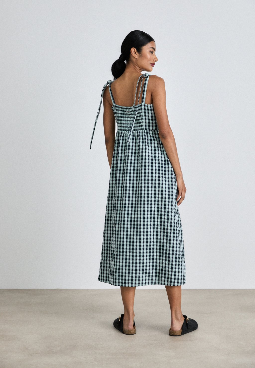 

Дневное платье Abigail Midi Dress Barbour, синий