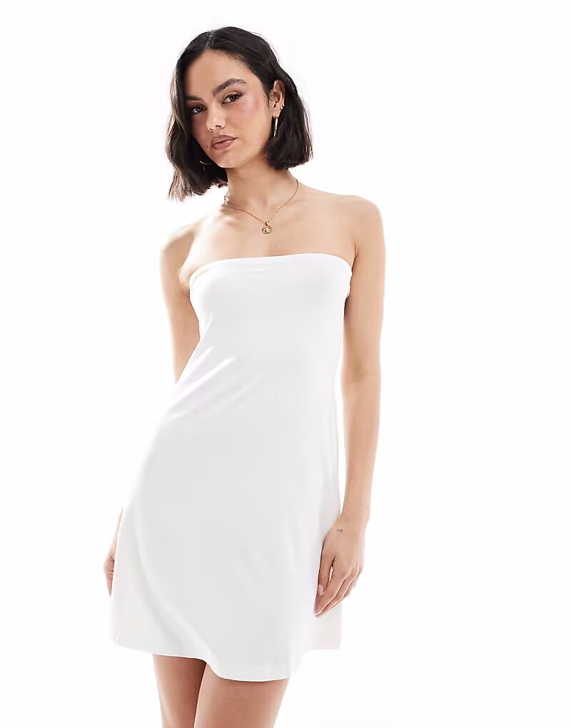 

Платье-бандо мини-свободного покроя ASOS DESIGN белого цвета