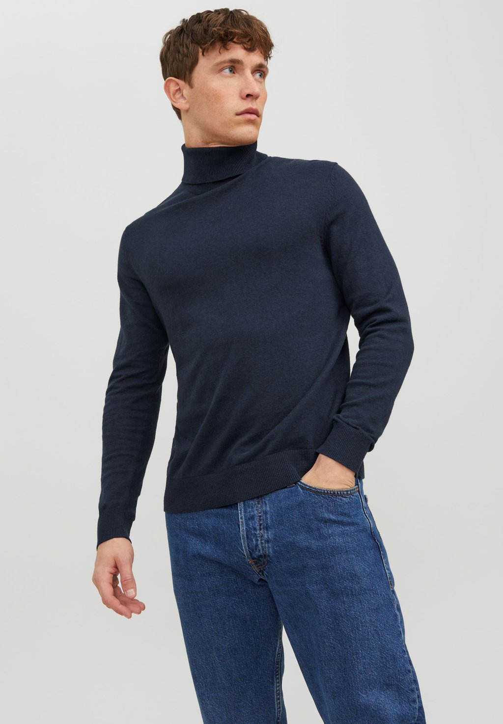 

Свитер JJEEMIL ROLL NECK Jack & Jones, темно-синий пиджак