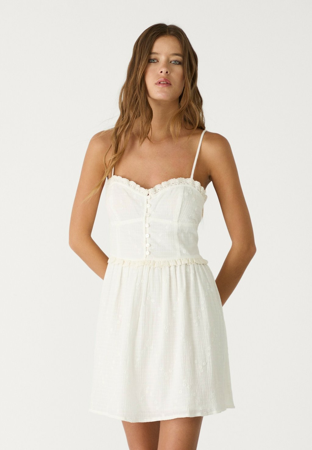 

Повседневное платье FLOWING Stradivarius, белый